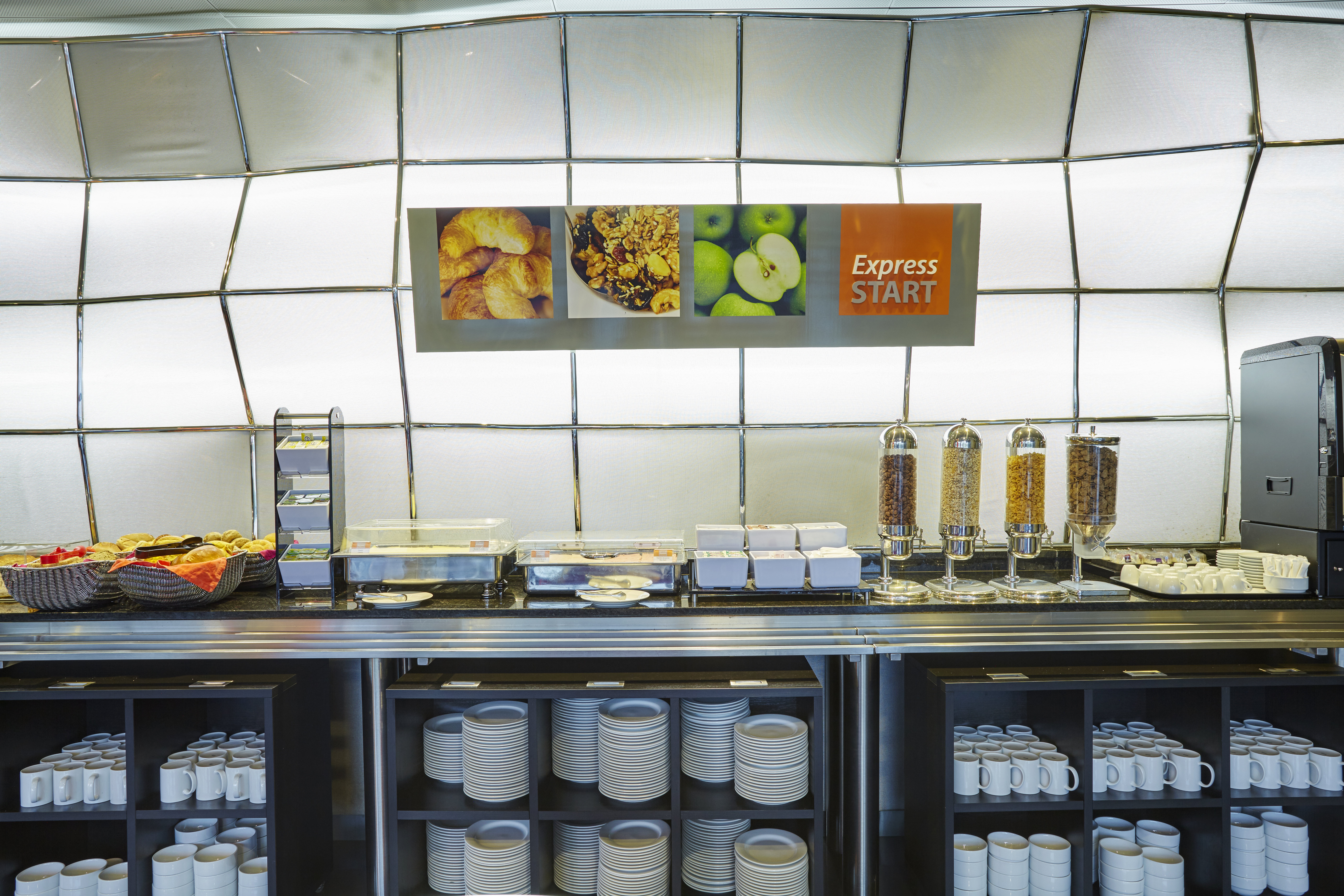 holiday inn express lisbon alfragide by ihg