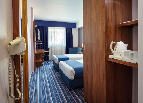 holiday inn express lisbon alfragide by ihg