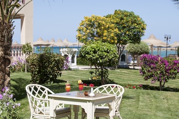 sunrise sentido mamlouk palace