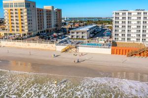 spacious and modern resort condo in daytona beach studio condo 1