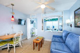 spacious and modern resort condo in daytona beach studio condo 1