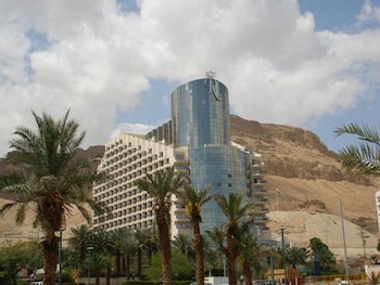 royal hotel dead sea