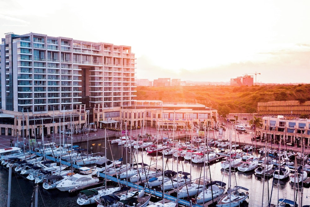 the ritz carlton herzliya