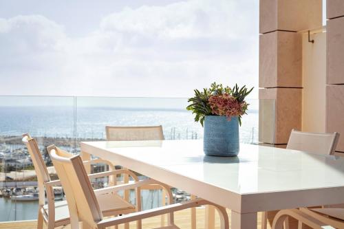 the ritz carlton herzliya