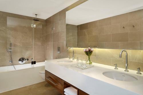 the ritz carlton herzliya