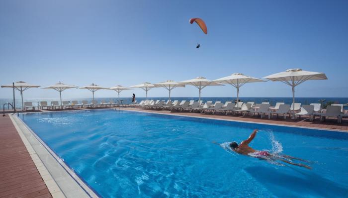 island luxurious suites hotel