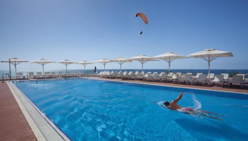 island luxurious suites hotel