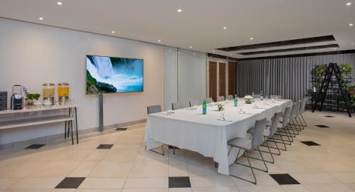 island luxurious suites hotel