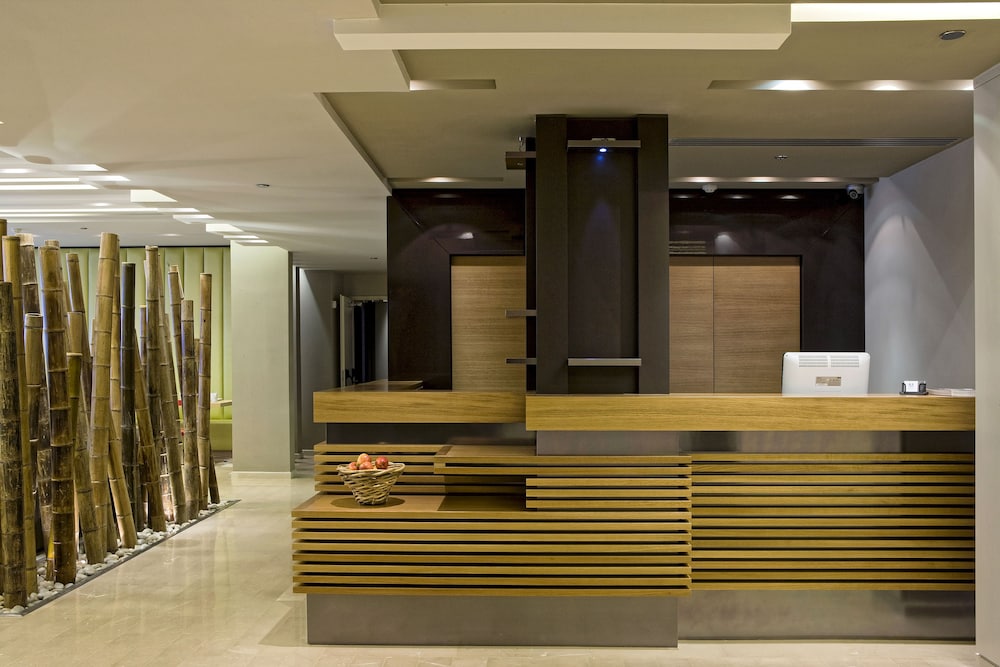 sadot hotel ben gurion airport an atlas boutique hotel