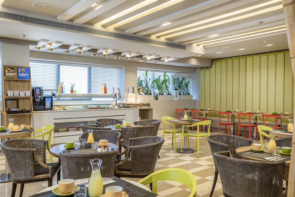 sadot hotel ben gurion airport an atlas boutique hotel