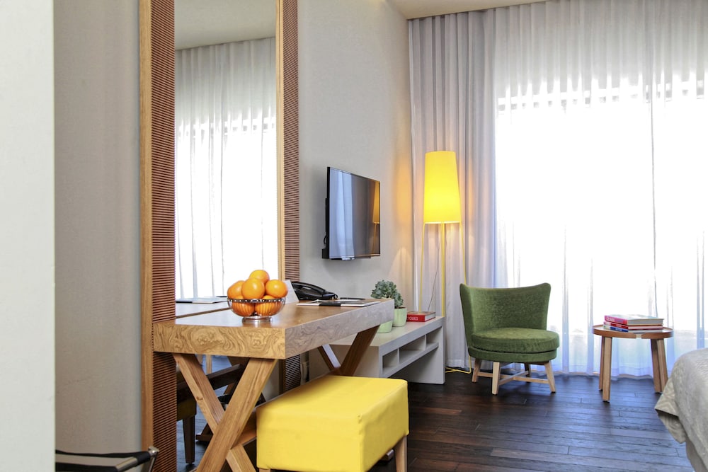 sadot hotel ben gurion airport an atlas boutique hotel