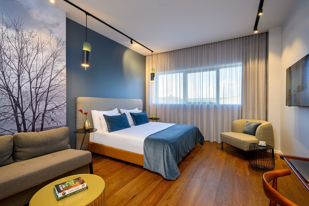 sadot hotel ben gurion airport an atlas boutique hotel