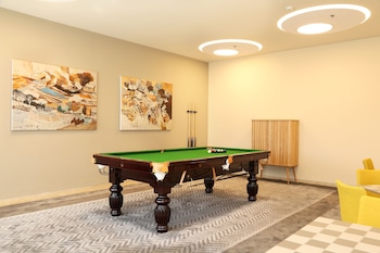 sadot hotel ben gurion airport an atlas boutique hotel