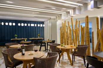 sadot hotel ben gurion airport an atlas boutique hotel