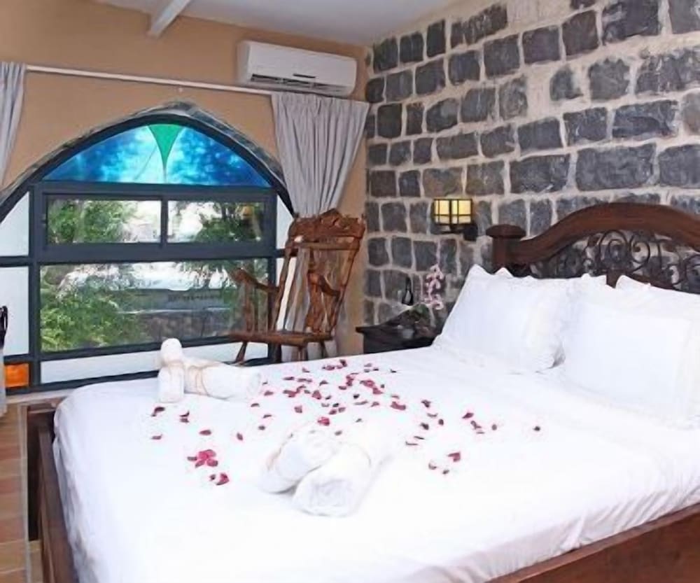 shirat hayam boutique hotel