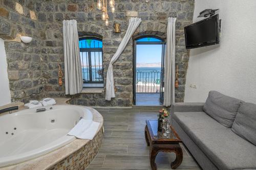 shirat hayam boutique hotel