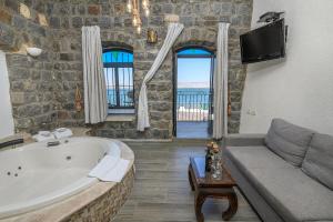 shirat hayam boutique hotel