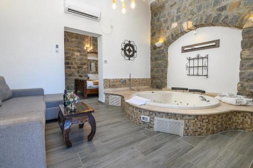 shirat hayam boutique hotel