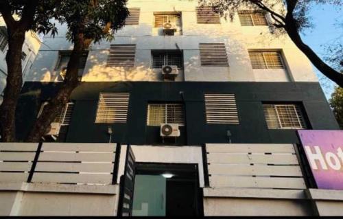 silverkey executive stays 77138 shree apartments