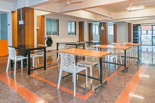 silverkey executive stays 77138 shree apartments