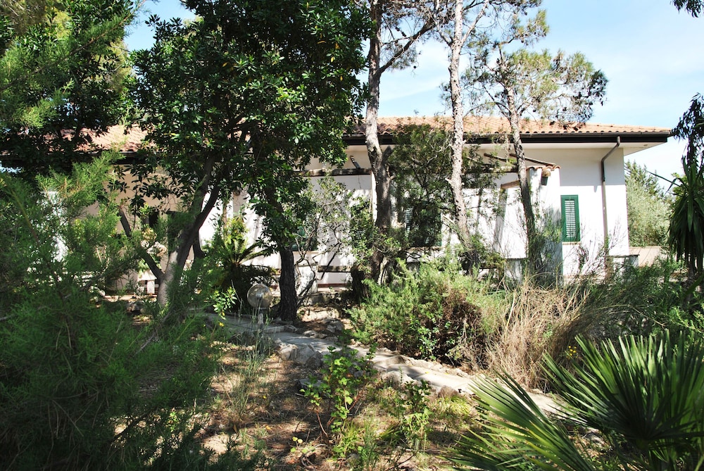 villa il corbezzolo rosso