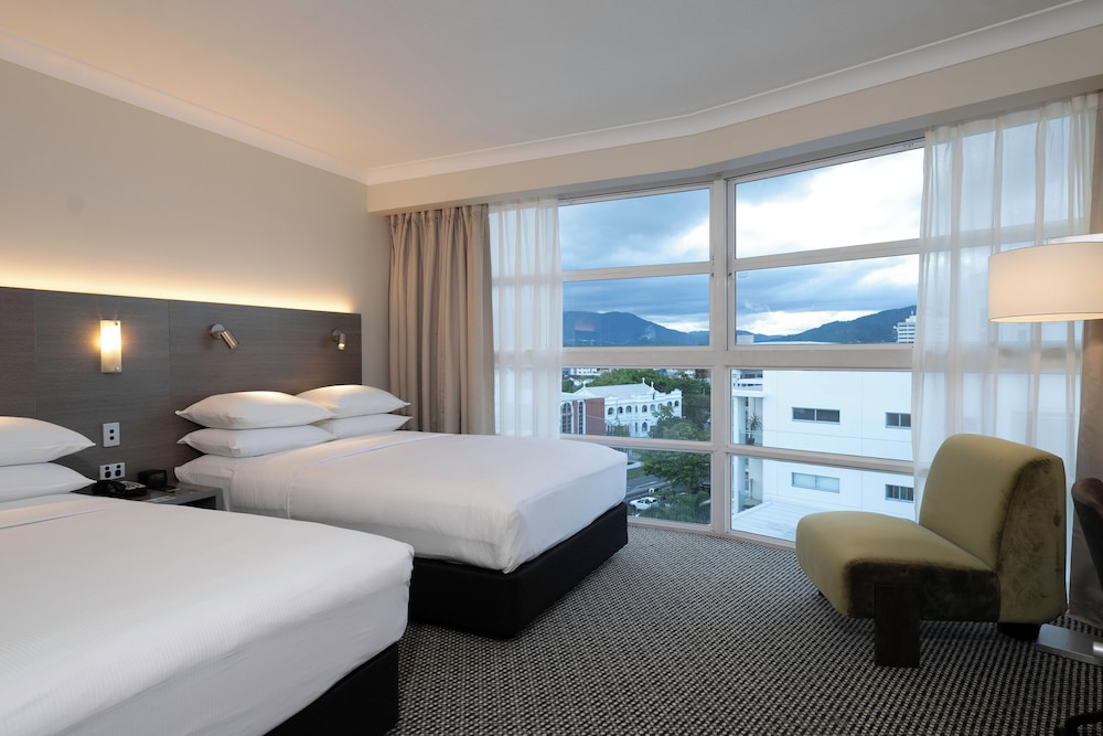 doubletree by hilton hotel cairns