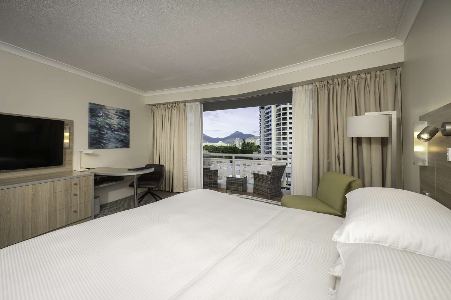 doubletree by hilton hotel cairns
