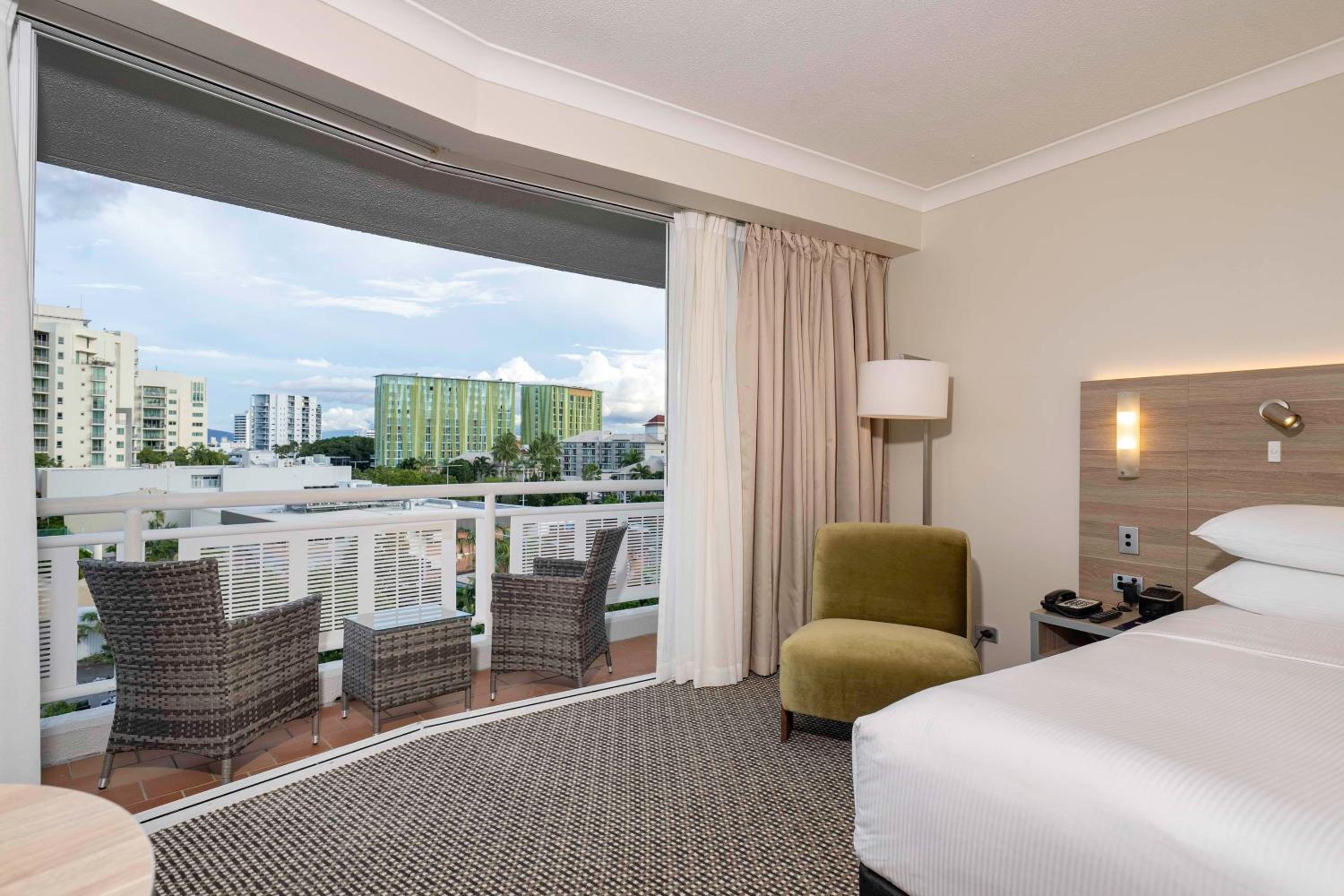 doubletree by hilton hotel cairns