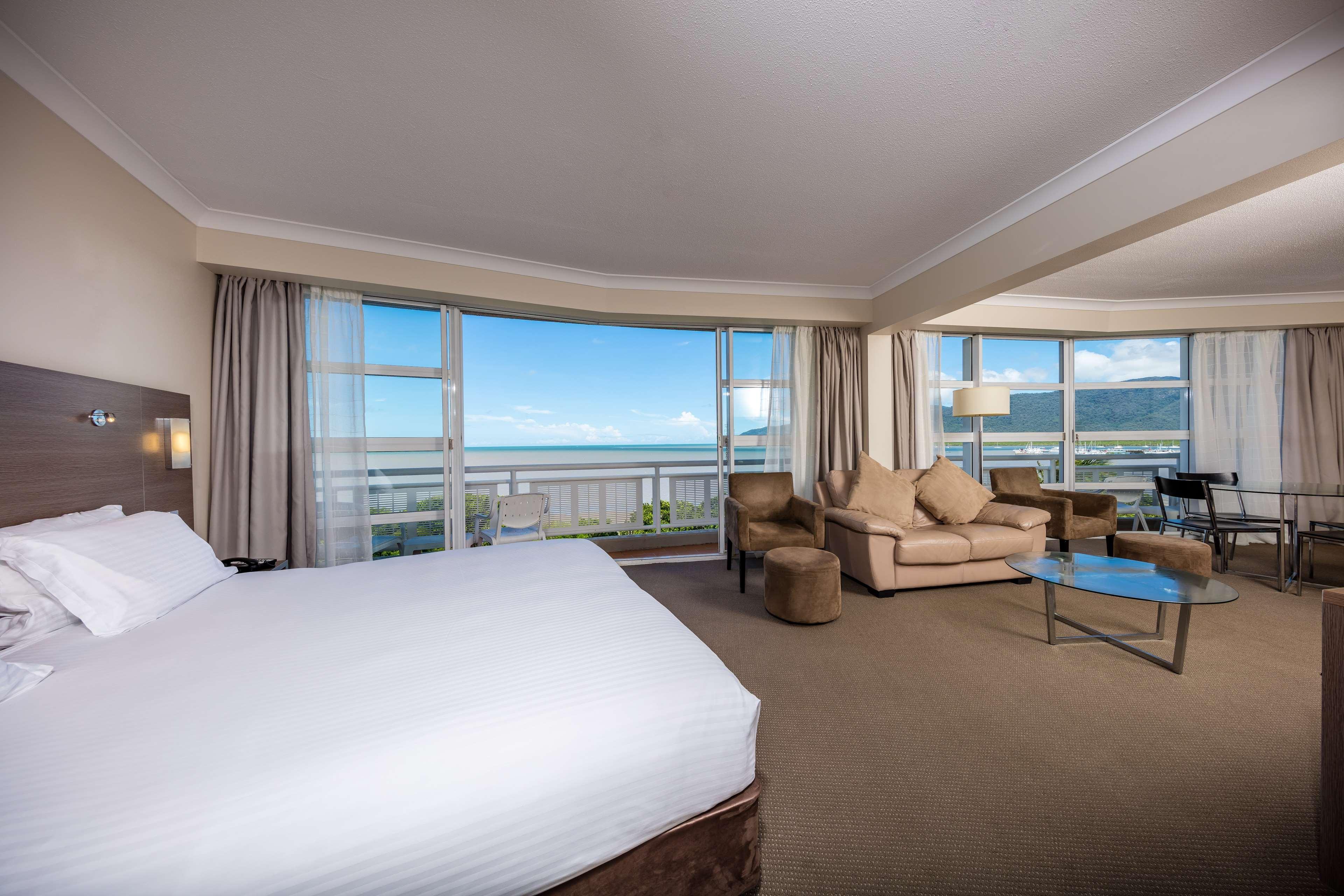 doubletree by hilton hotel cairns