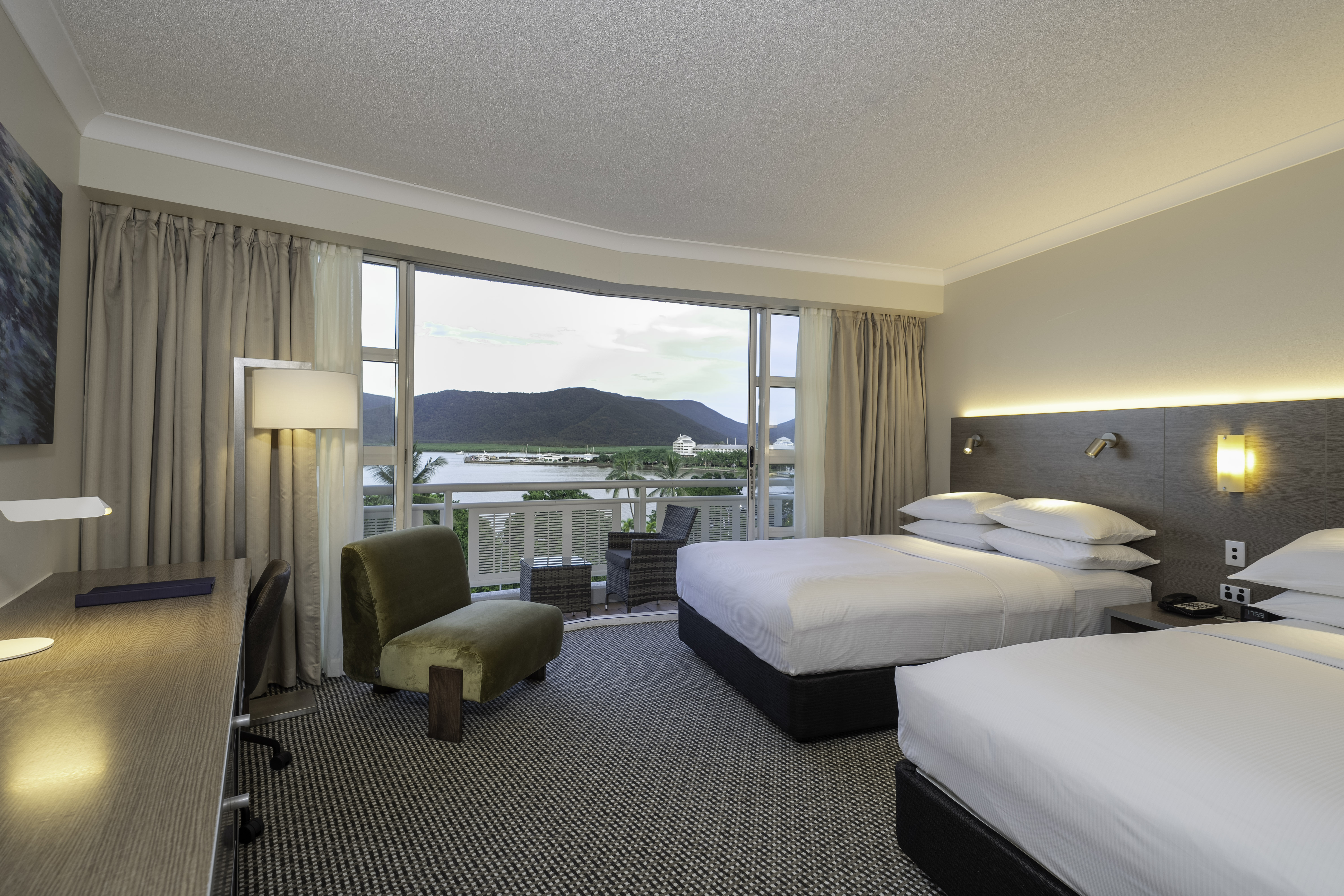 doubletree by hilton hotel cairns