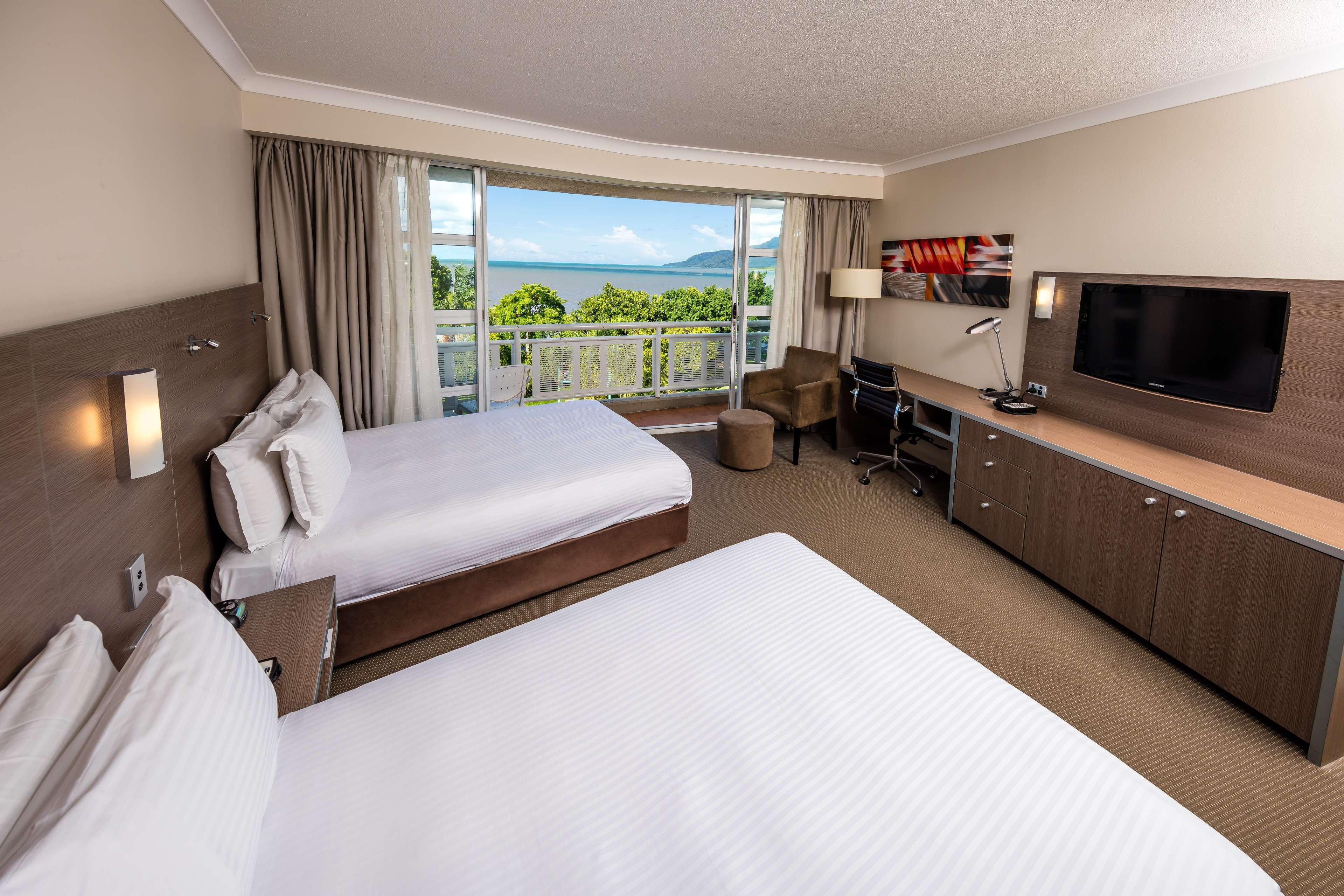 doubletree by hilton hotel cairns
