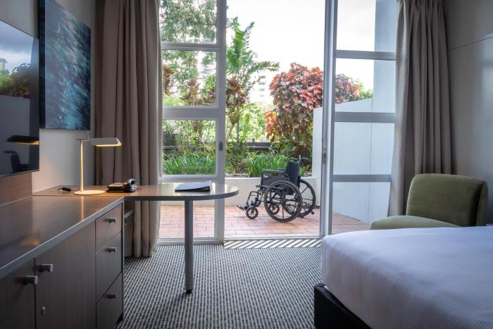 doubletree by hilton hotel cairns