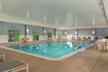 Hilton Garden Inn Boston-Burlington,Burlington>>Boston,3 star