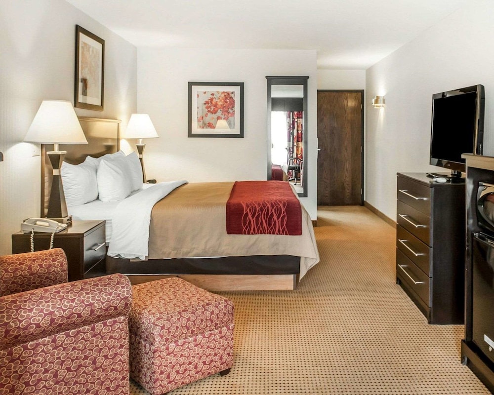 quality inn and suites farmington