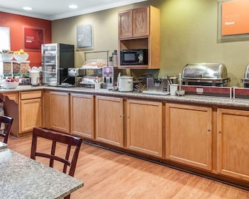 quality inn and suites farmington