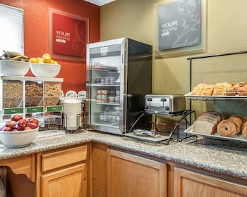 quality inn and suites farmington
