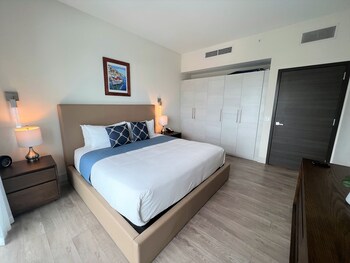 global rent apart costa hollywood