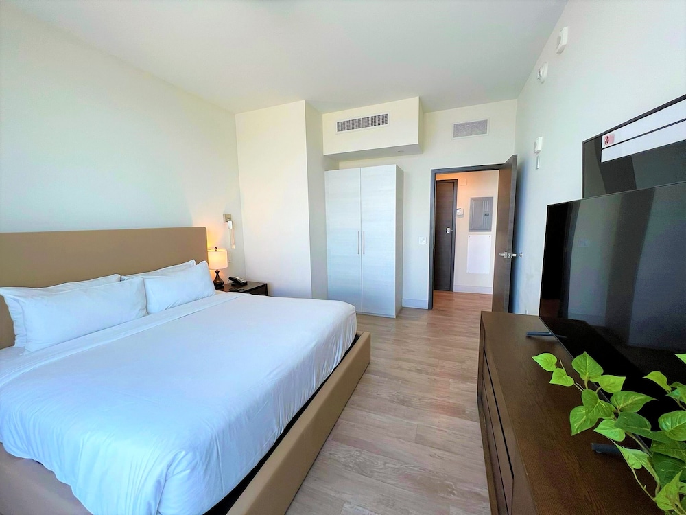 global rent apart costa hollywood