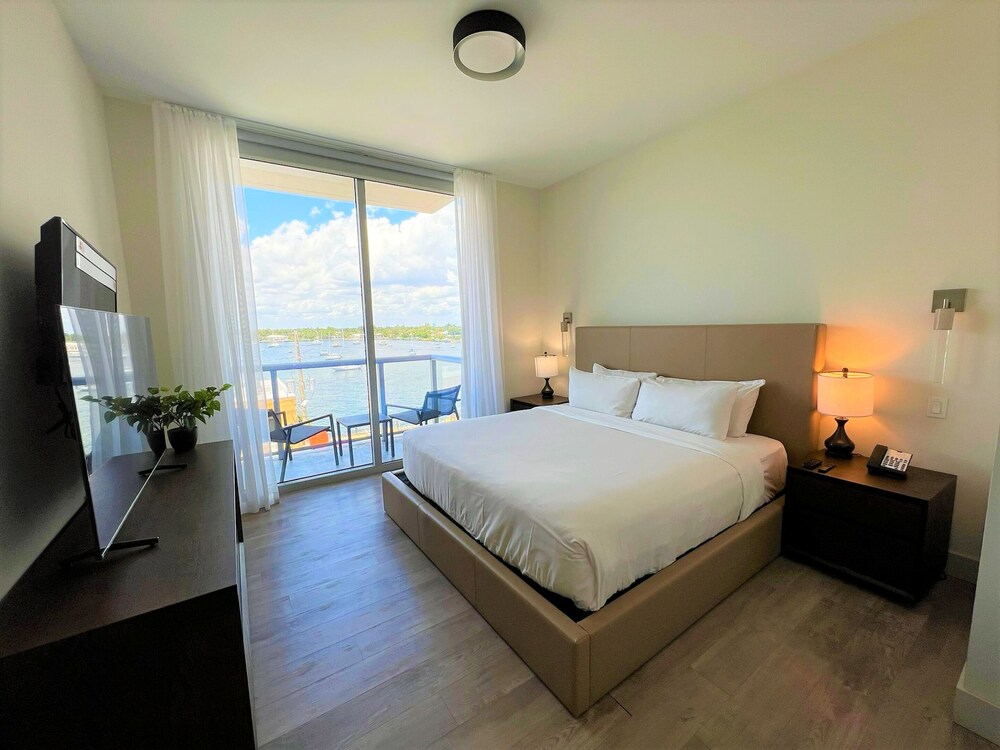 global rent apart costa hollywood