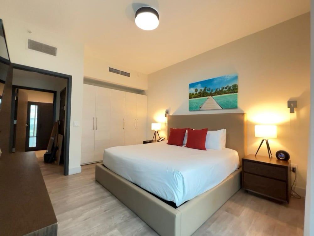 global rent apart costa hollywood