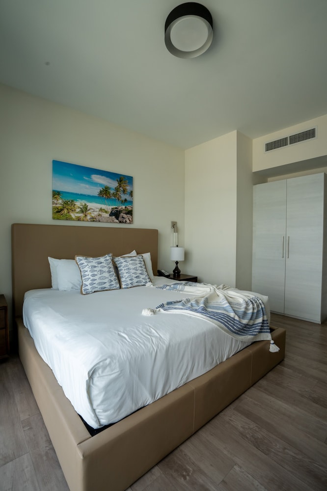 global rent apart costa hollywood