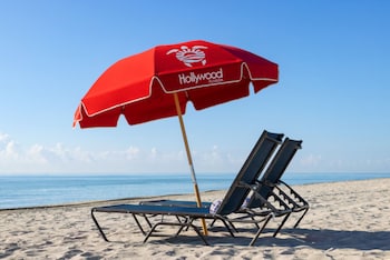 global rent apart costa hollywood