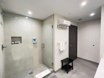 global rent apart costa hollywood