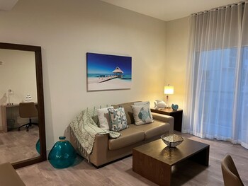 global rent apart costa hollywood