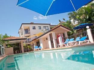 chevron palms holiday apartments by gold coast premium