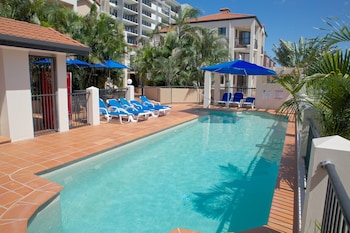 chevron palms holiday apartments by gold coast premium