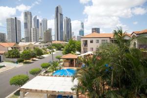 chevron palms holiday apartments by gold coast premium