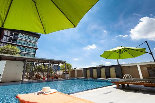 the plimplace hotel