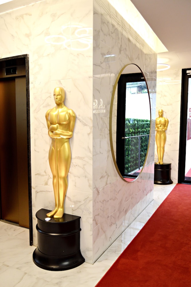 lisbon city hollywood hotel