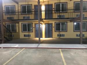Gila Bend Lodge,,3 star